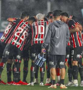 Zubeldía avaliará desgaste do elenco para maratona de jogos do São Paulo