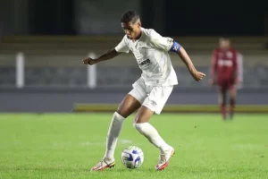 Souza passará por cirurgia no tornozelo e vira desfalque do Santos no Paulistão