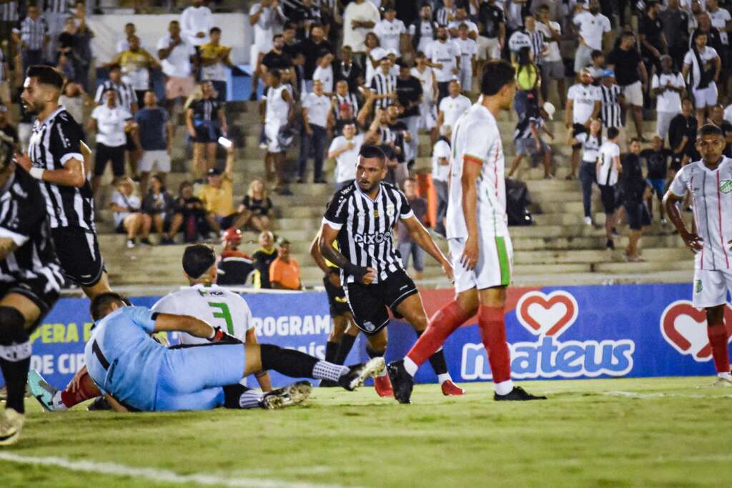 PARAIBANO: Treze goleia Picuiense e assume vice-liderança