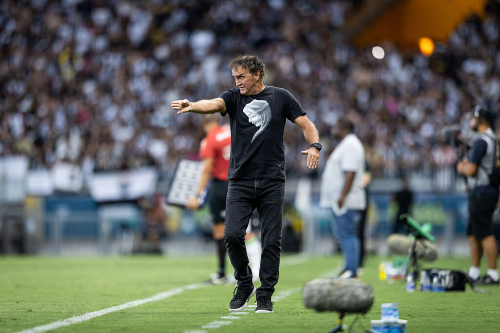 Cuca diz que Atlético-MG precisa de ‘ajustes’ após título; Hulk celebra recorde