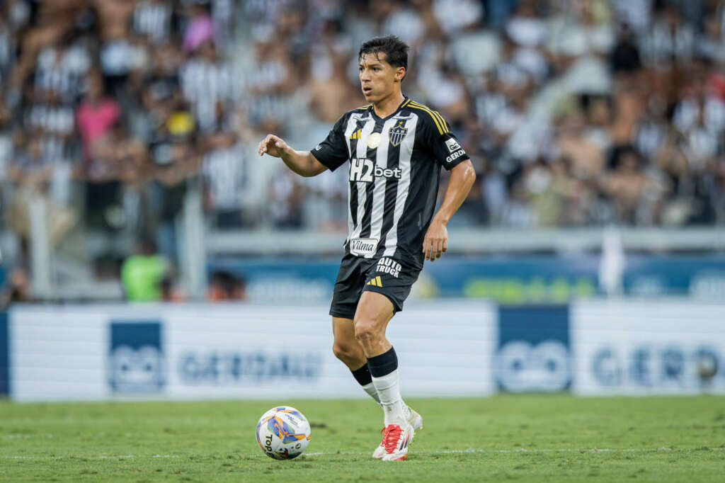 Após mais um título mineiro, Atlético renova com volante Alan Franco até o fim de 2027