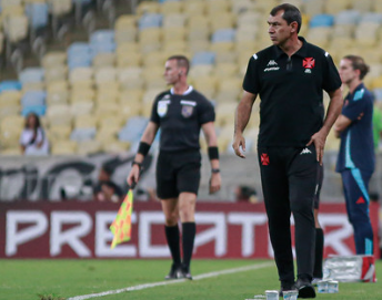 Carille faz alerta sobre mental do Vasco