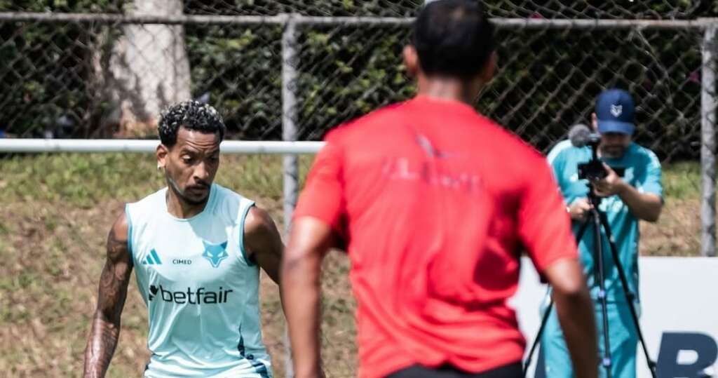 Cruzeiro vence Pouso Alegre em jogo-treino na Toca da Raposa