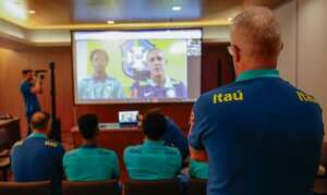 Dorival Júnior pode trocar 'meia' seleção contra a Argentina