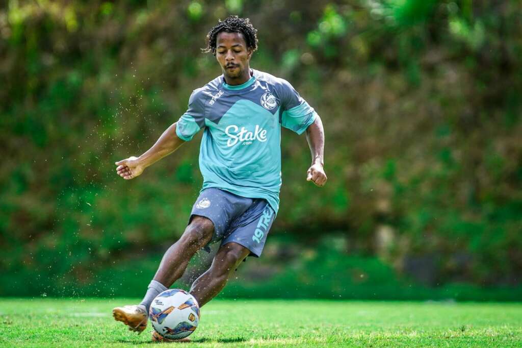 Jogador do Juventude vai à delegacia fazer B.O. após agressão do técnico do Grêmio