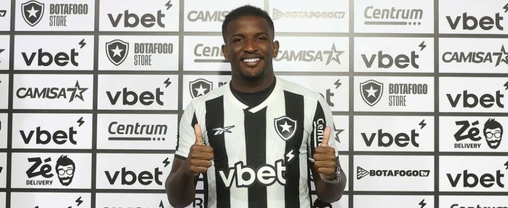 Botafogo apresenta Elias Manoel: ‘Estou muito feliz’