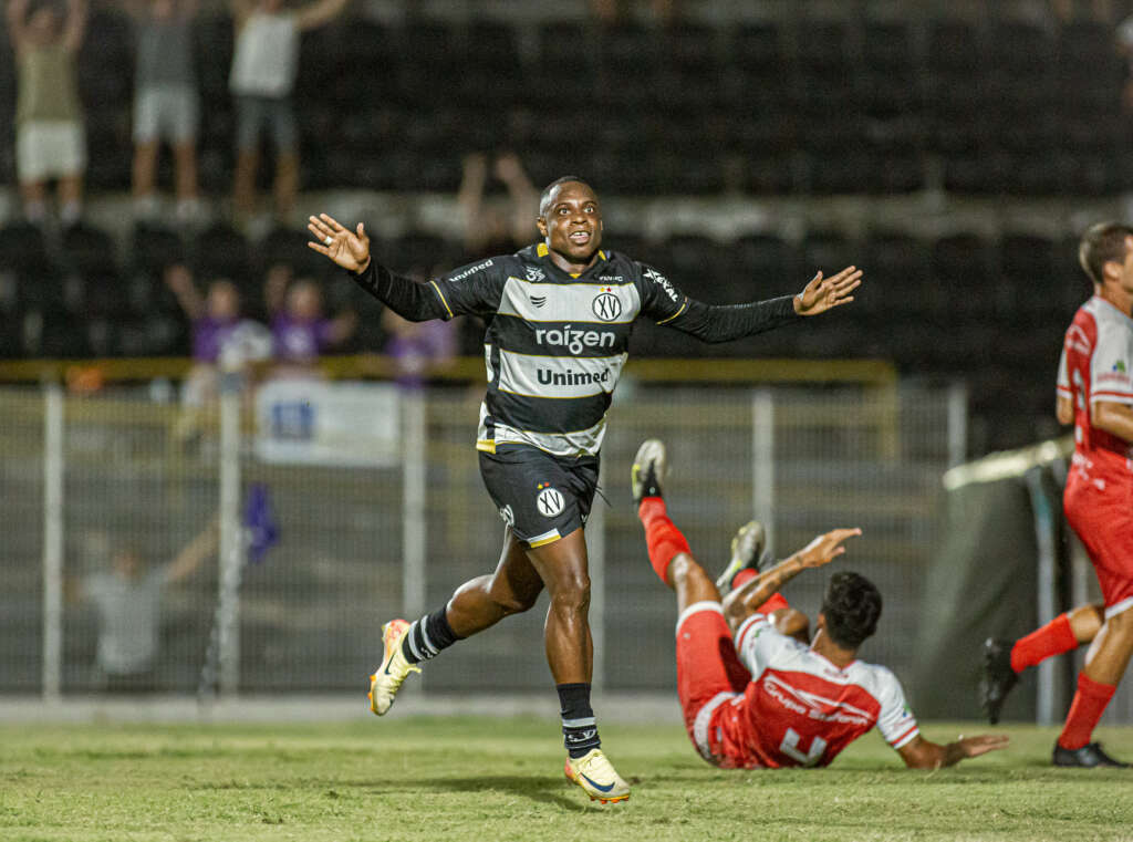 PAULISTA A2: Ferroviária e XV largam na frente por vaga nas semifinais