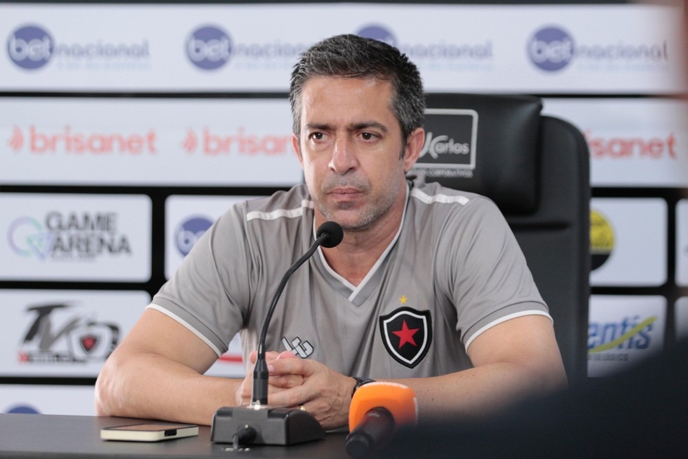 Burse avalia Botafogo-PB na Copa do Brasil e projeta decisão no Paraibano 1 Burse avalia Botafogo-PB na Copa do Brasil e projeta decisão no Paraibano ( Foto: Cristiano Santos/Botafogo)