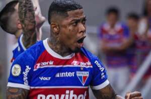 Vitória estuda contratação do atacante Marinho, do Fortaleza