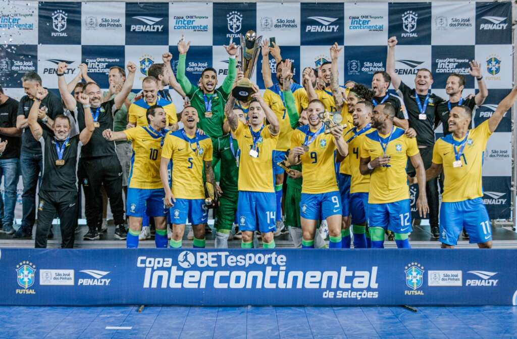 Seleção Brasileira vence torneio de futsal no Paraná