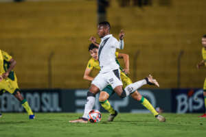 Ponte Preta renova com volante Dudu e segue reforçando elenco para a Série C