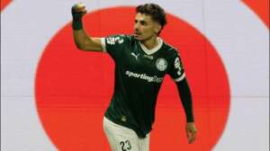 Raphael Veiga fala sobre o Palmeiras: 'Soubemos sofrer'