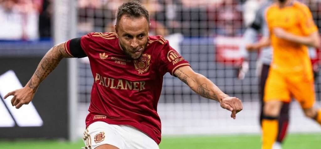 Rafinha vai a jogo de lendas do Bayern sem avisar ao Coritiba