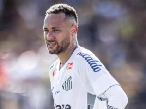 Neymar celebra retorno aos treinos no Santos: 'Estou me sentindo bem e sem dor'