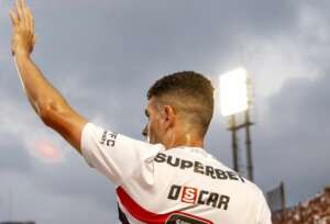 Oscar apoia jogador do Palmeiras após racismo: 'Que sejam punidos'