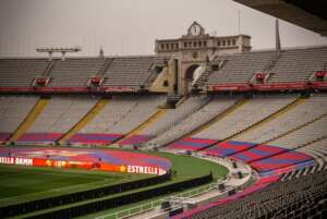 Barcelona anuncia morte de médico e jogo pelo Espanhol é adiado