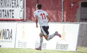 Atacante elogia coletivo do Primavera e pede 'mesma humildade' por acesso