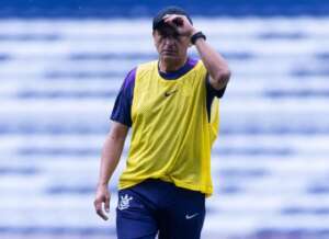 Pressão aumenta e Ramón está na corda bamba no Corinthians