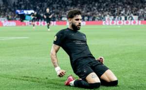 Corinthians x Santos e Palmeiras x São Paulo: histórico em mata-mata