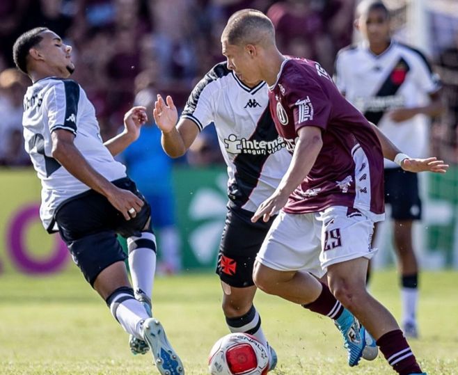 Ex-atacante da base do Corinthians focado no restante da temporada 5 Screenshot 48