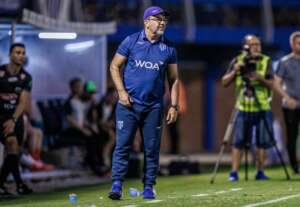 Série B: Time campeão estadual confirma saída de treinador