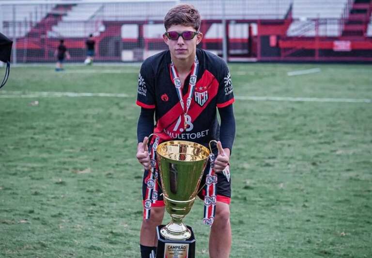 Ex-atacante da base do Corinthians focado no restante da temporada 2 Screenshot 50