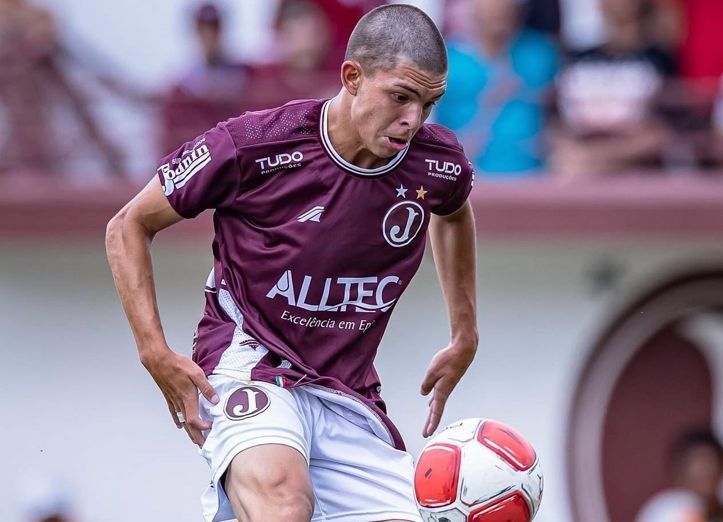 Ex-atacante da base do Corinthians focado no restante da temporada 3 Screenshot 51