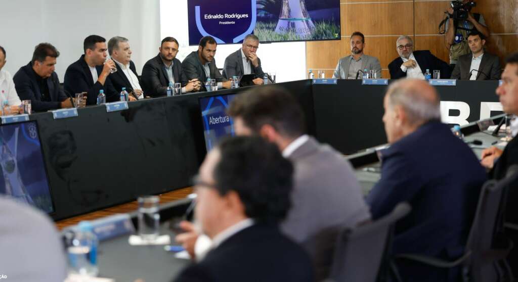 Clubes divergem sobre fair play financeiro