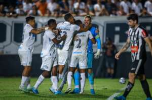 Athletic-MG 3 (7) x (8) 3 Grêmio - No sufoco, de novo