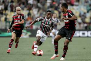 Fluminense 1 x 2 Flamengo - Flu marca no fim e mantém final aberta