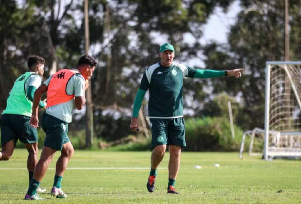 Chapecoense terá novidades contra o Avaí e técnico fala em 
