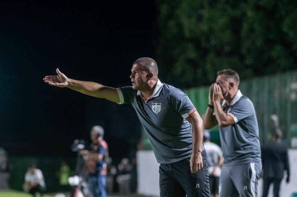 Umberto Louzer deixa CRB após eliminação na Copa do Nordeste