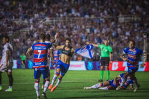 CEARENSE: Fortaleza bate Ferroviário e avança à decisão