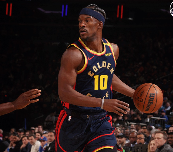 Warriors impõe arrancada no último quarto e supera o Knicks na NBA