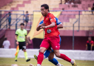 Revelado no Jabaquara, Carlos Bahia comemora primeiro gol como profissional