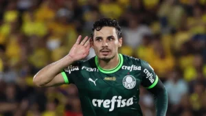 Empresário de Veiga diz ter promessa do Palmeiras para vender jogador em julho
