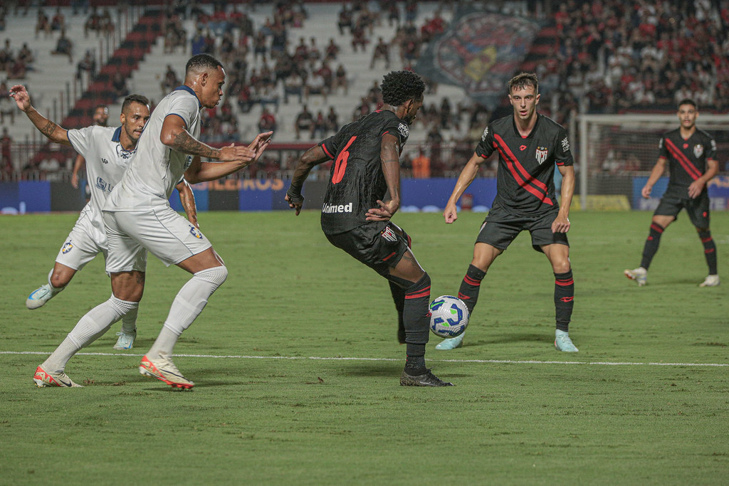 Retrô elimina Atlético-GO Copa do Brasil