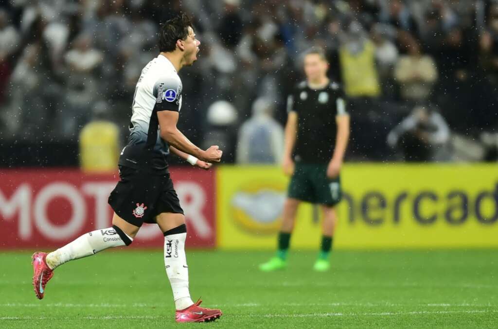 Corinthians 1 x 0 Racing-URU - Timão segue vivo na Sul-Americana 2 2