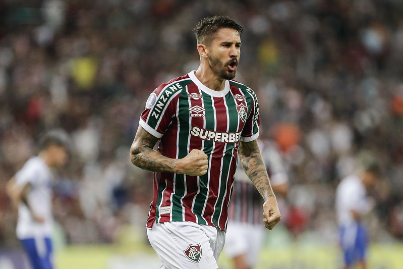 Fluminense 5 x 0 San José-BOL - Com dois de Everaldo e Cano, Tricolor goleia 5 54444222219 e484b616be c