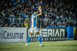 Londrina embala com 2ª vitória e tem clássico entre equipes com 100%