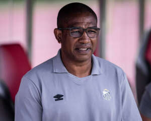 César Sampaio diz que, se continuar no cargo, terá semana cheia para armar o Santos