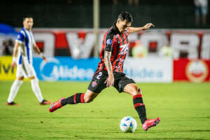 Vitória 1 x 1 Grêmio - Tricolor sai na frente, mas empata na reestreia de Mano no Brasileirão