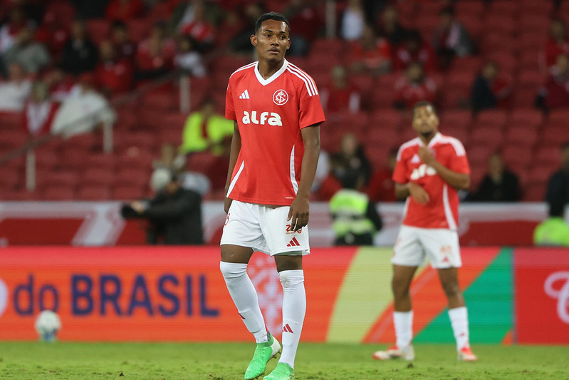 Internacional 1 x 0 Maracanã-CE - Inter atravessa drama e abre vantagem 3 Raykkonen Internacional
