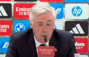 Ancelotti desconversa sobre futuro após queda do Real Madrid