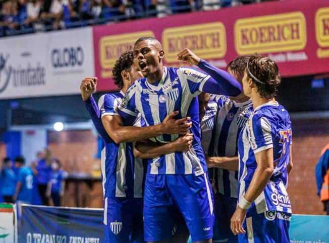 Avaí 1 x 0 Operário-PR - Leão da Ilha segue invicto na Série B 2 Avai