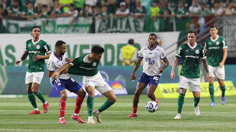 Palmeiras 0 x 1 Bahia - Verdão perde no fim e freia sequência invicta 2 Bahia bate Palmeiras no Brasileirao 3
