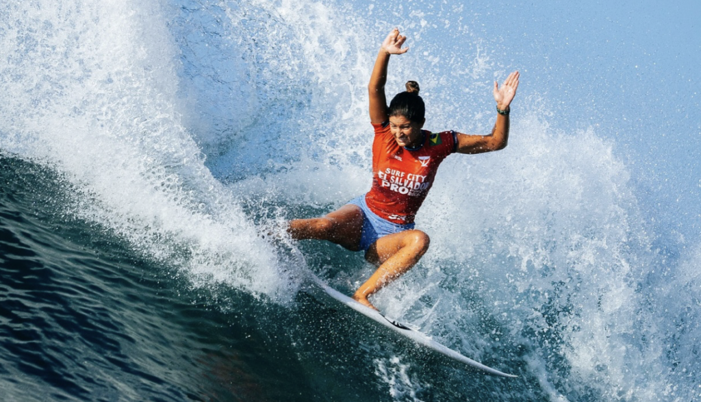 Luana Silva é vice-campeã em Bells Beach e alcança o melhor resultado da carreira na WSL