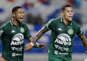 Chapecoense realiza jogo-treino de olho na recuperação na Série B