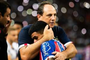 Técnico do Bahia deixa mensagem após interesse do Botafogo em Cauly