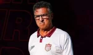 STJD derruba multa e confirma inocência de Estevam Soares